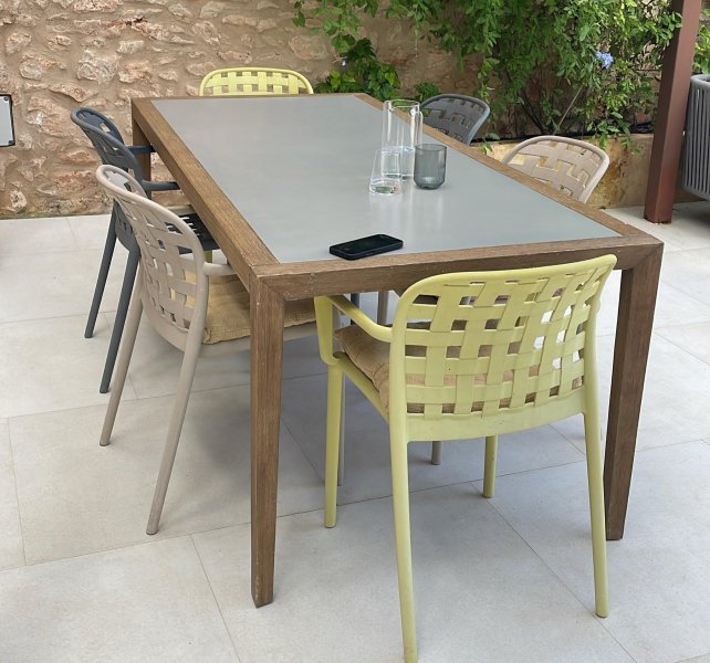 Terrassentisch und 4 Stühle