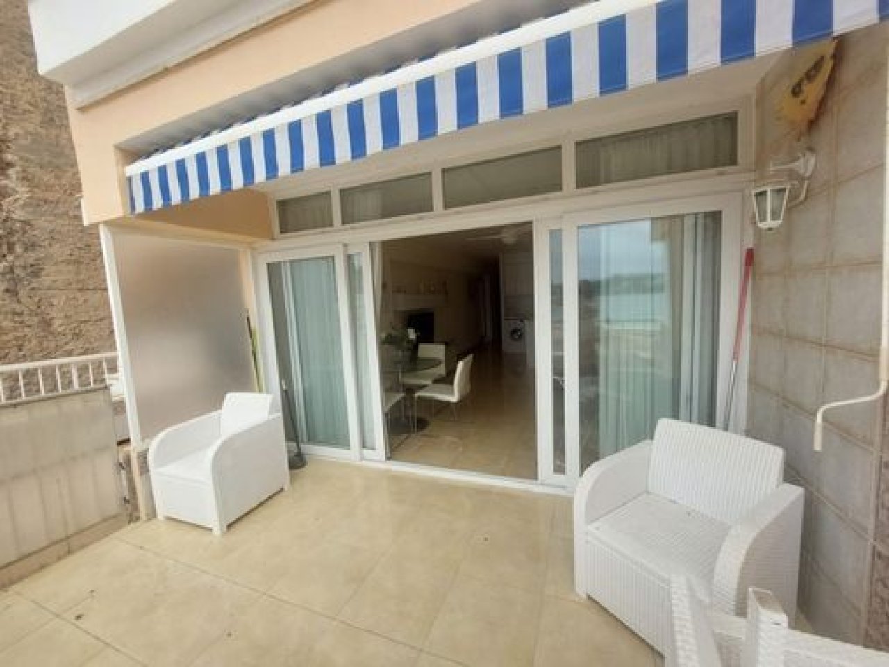 Terrenova - Renovated apartment in prime beachfront location.