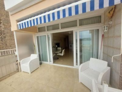 Terrenova - Renovated apartment in prime beachfront location.