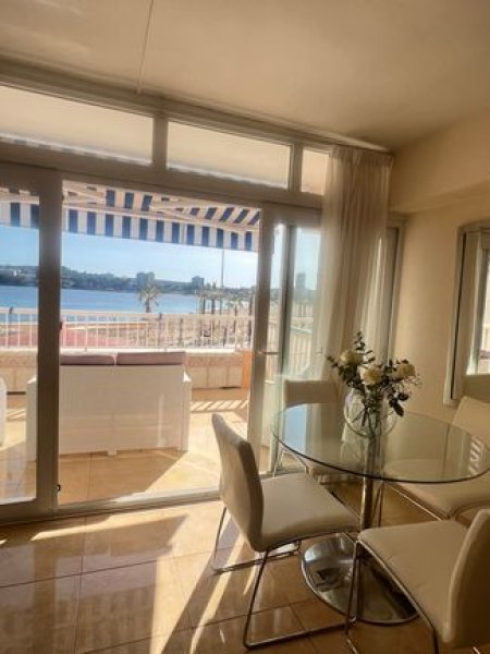 Terrenova - Renovated apartment in prime beachfront location.