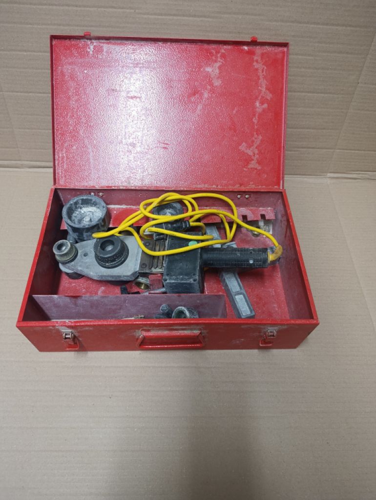 Thermo-Fusions Schweißgerät abzugeben