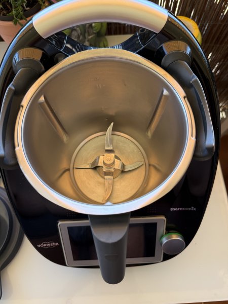 Thermomix TM6 Black Edition with lots of accessories! Top condition!