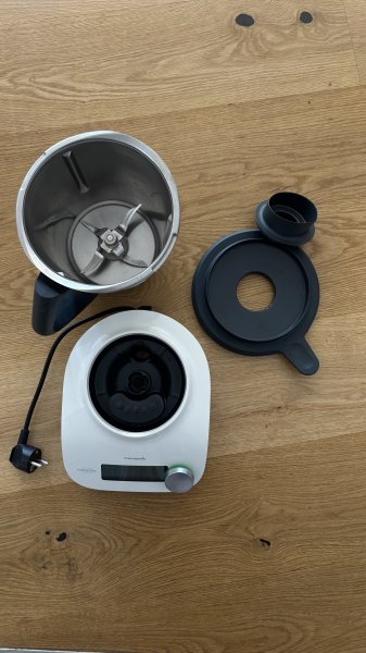 Thermomix TM6 white with Varoma & Vegetable Styler optional with Friend