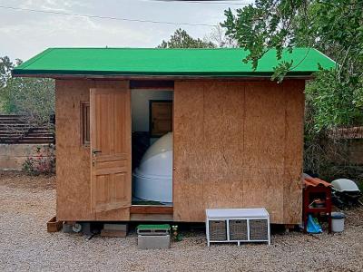 Tiny House mit  Float Tank – Verkauf als Komplettpaket