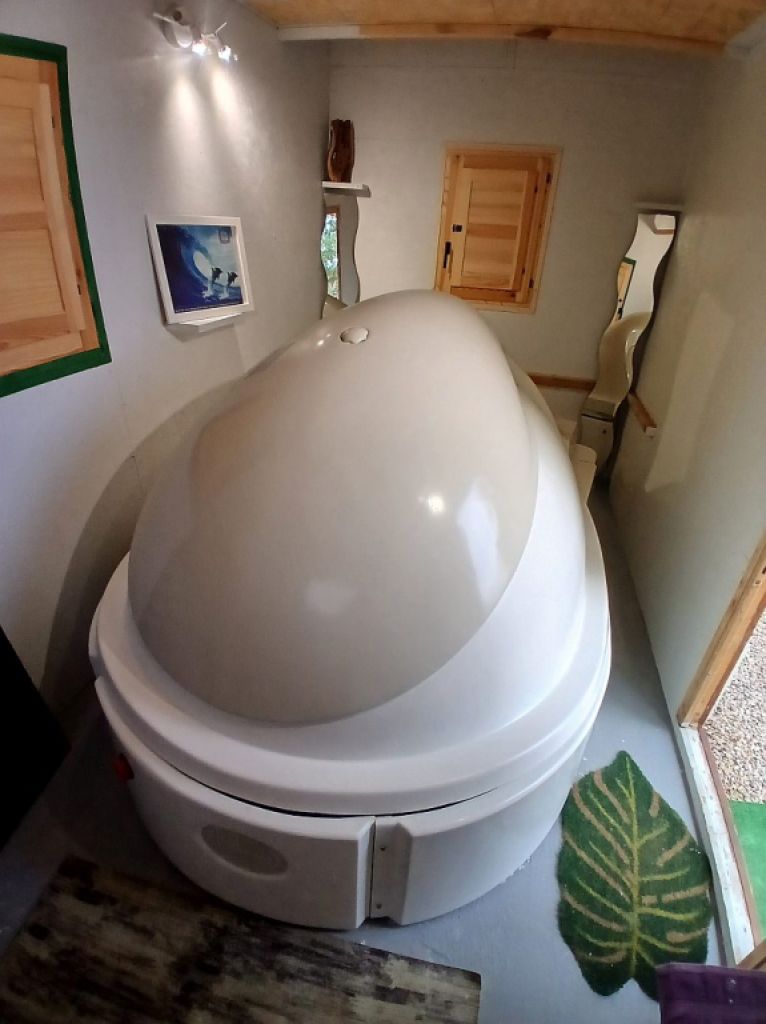 Tiny House mit  Float Tank – Verkauf als Komplettpaket
