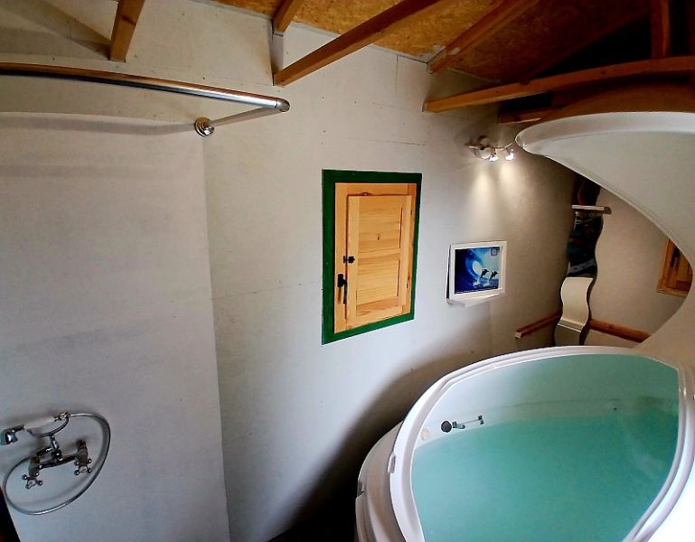 Tiny House mit  Float Tank – Verkauf als Komplettpaket