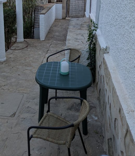 Mesa con 2x sillas nuevo