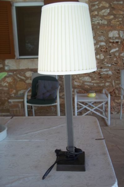 Table lamp
