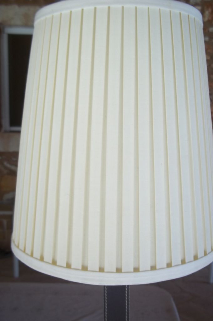 Table lamp