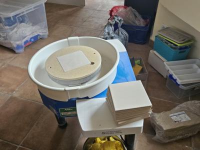 Torno de alfarero Nidec