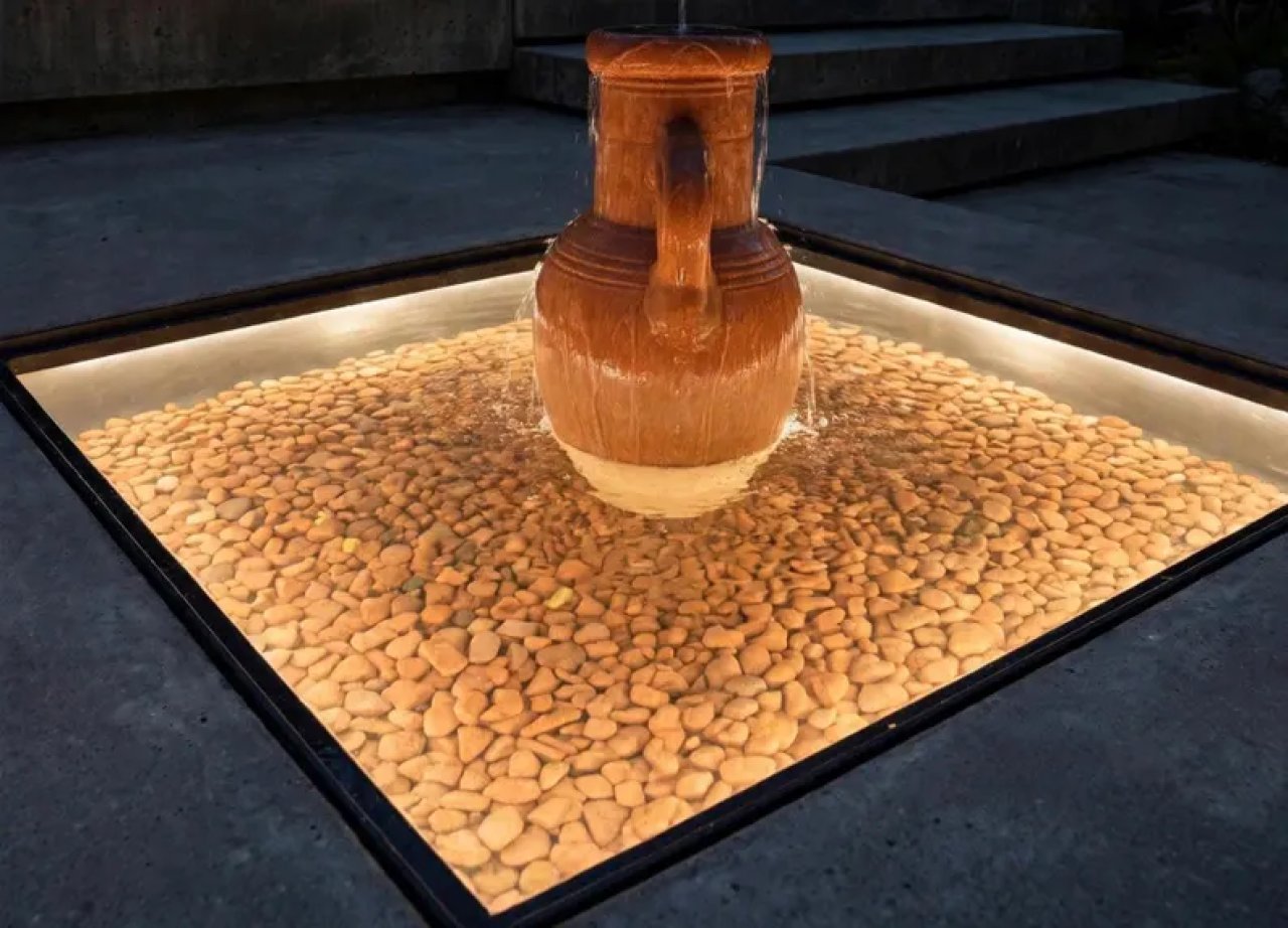 Magnífica fuente de diseño de ánforas incl. recipiente, bomba e iluminación