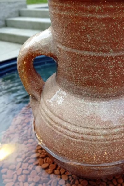 Magnífica fuente de diseño de ánforas incl. recipiente, bomba e iluminación