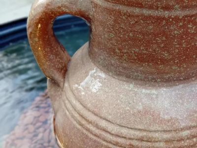 Magnífica fuente de diseño de ánforas incl. recipiente, bomba e iluminación
