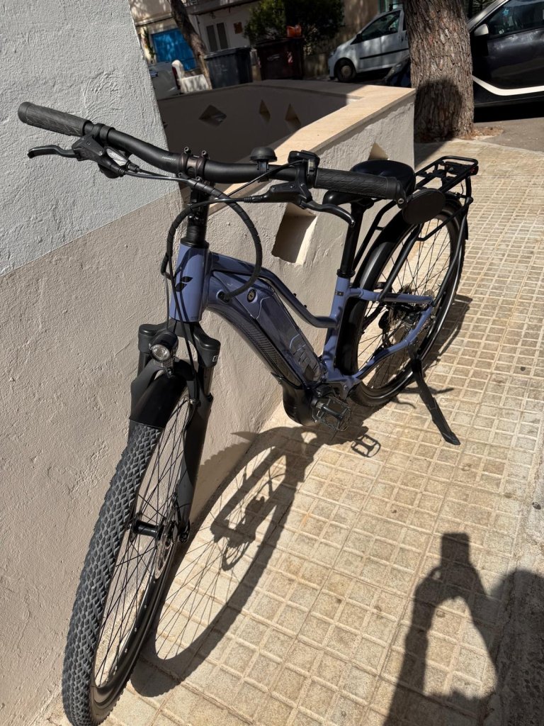 Great Liv/Giant women's e-bike size XS lightly used 500 w