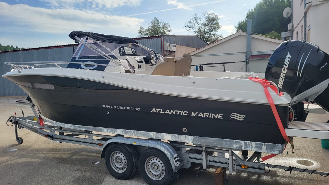 Top Motorboot Atlantic Marine 730, Service neu, 350PS, WC, Kajüte - opt. Liegeplatz in Cala Dor