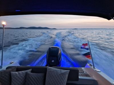 Top Motorboot Atlantic Marine 730, Service neu, 350PS, WC, Kajüte - opt. Liegeplatz in Cala Dor
