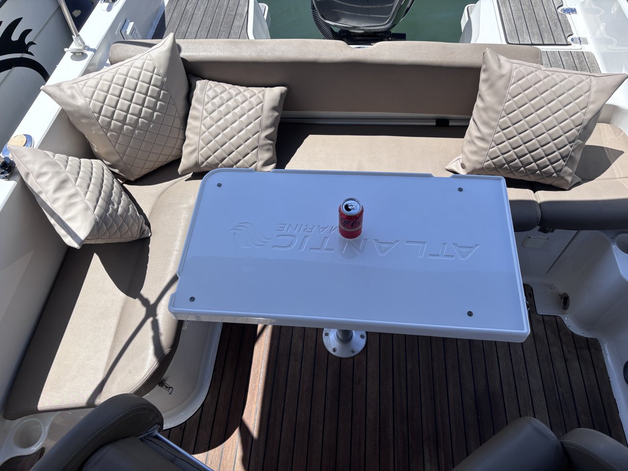 Top Motorboot Atlantic Marine 730, Service neu, 350PS, WC, Kajüte - opt. Liegeplatz in Cala Dor
