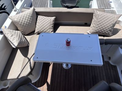 Top Motorboot Atlantic Marine 730, Service neu, 350PS, WC, Kajüte - opt. Liegeplatz in Cala Dor