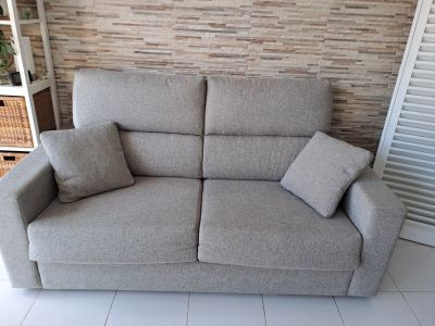 Sofá cama top con colchón nuevo!