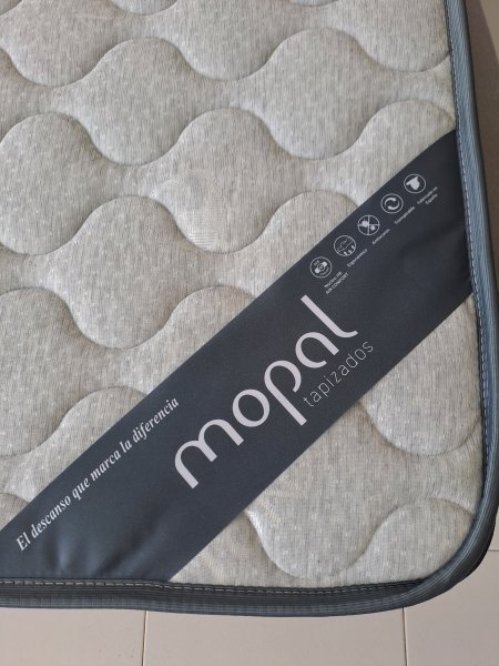 Sofá cama top con colchón nuevo!