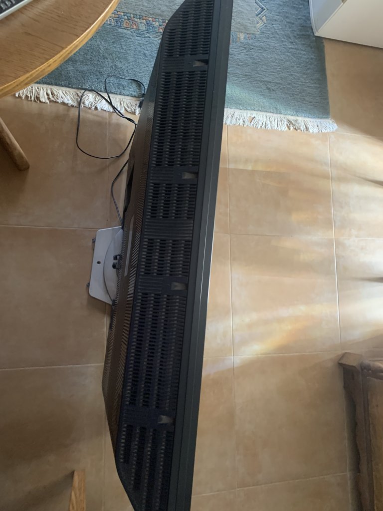 Toshiba LCD Color TV 42A3000P