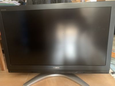 Toshiba LCD Color TV 42A3000P