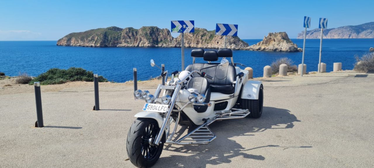 Guía para tours guiados en Trike y Slingshot en Paguera