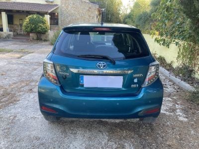 Toyota Yaris HIBRIDO 2013