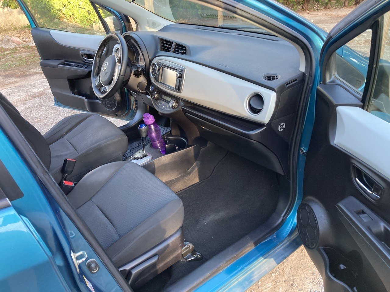 Toyota Yaris HIBRIDO 2013