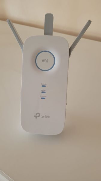 TP-Link RE550 Amplificador/Repetidor Wi‑Fi AC1900 (Doble banda AC + N, 1300 Mbit/s 5 GHz + 600 Mbit/s 2,4 GHz)