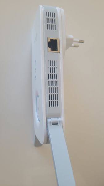 TP-Link RE550 Amplificador/Repetidor Wi‑Fi AC1900 (Doble banda AC + N, 1300 Mbit/s 5 GHz + 600 Mbit/s 2,4 GHz)