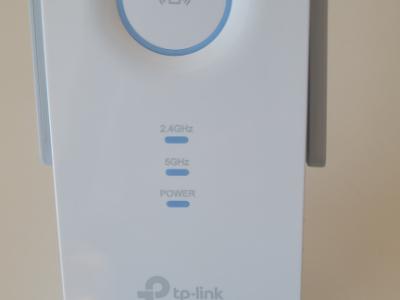 TP-Link RE550 Amplificador/Repetidor Wi‑Fi AC1900 (Doble banda AC + N, 1300 Mbit/s 5 GHz + 600 Mbit/s 2,4 GHz)