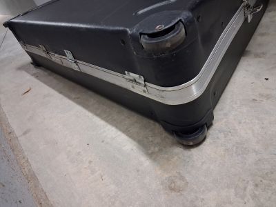 Transport Koffer mit Rollen und Griff für ein Fahrrad im Flugzeug oder Auto