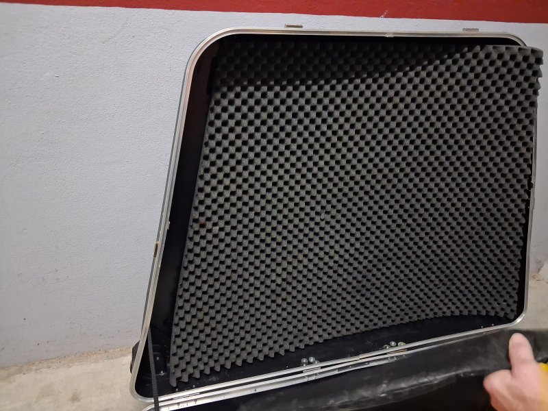 Transport Koffer mit Rollen und Griff für ein Fahrrad im Flugzeug oder Auto