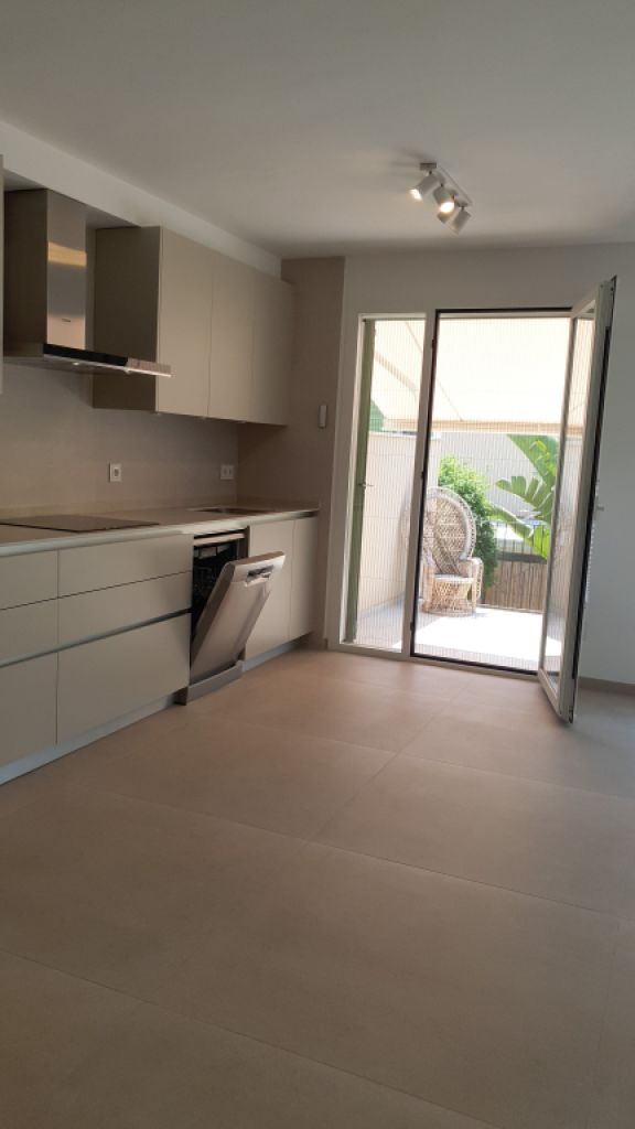 Traum Neubau Doppelhaus Hälfte mit Blick auf die Bucht von Palma in Sa Cabaneta unweit des Golfplatz