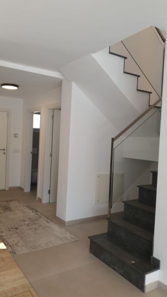 Traum Neubau Doppelhaus Hälfte mit Blick auf die Bucht von Palma in Sa Cabaneta unweit des Golfplatz