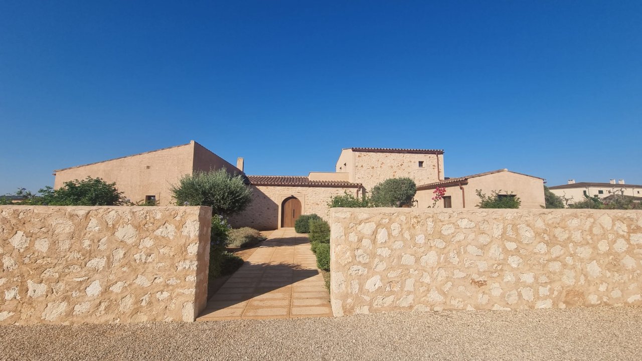 Finca de ensueño en un lugar de ensueño con todos los extras entre Es LLombards y Santanyi --- F 150