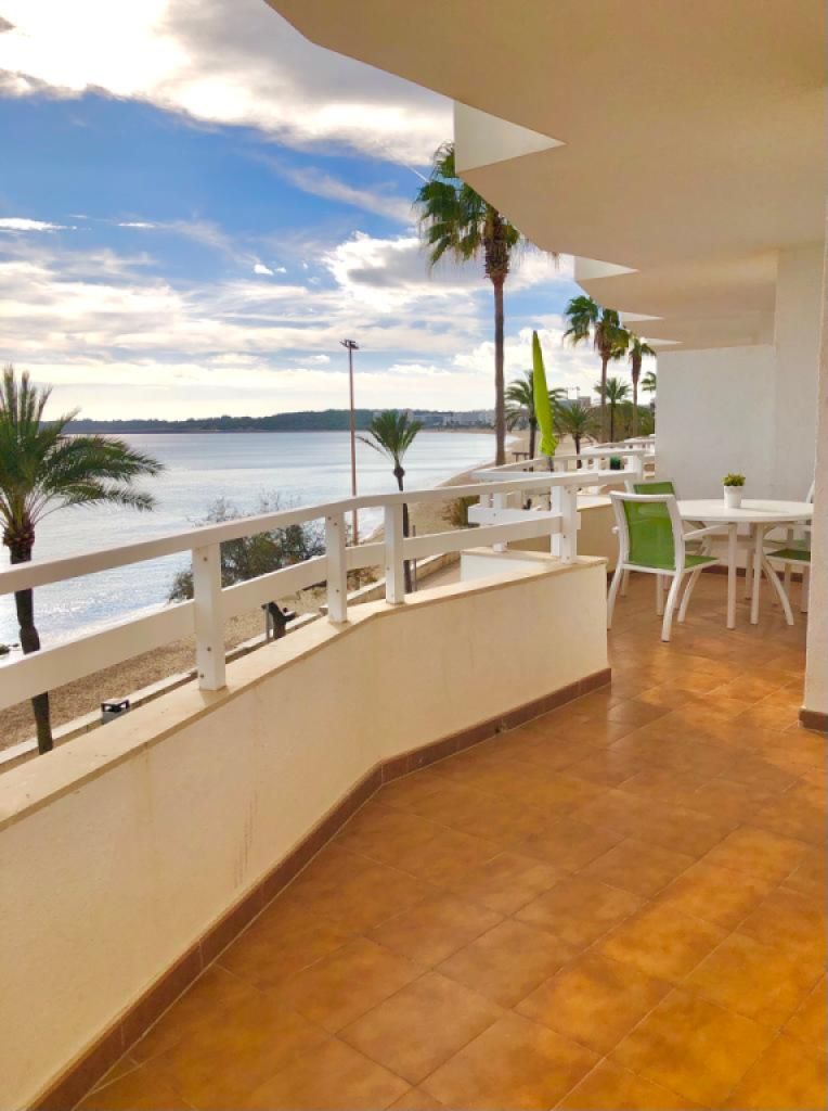 Fantásticas vistas al mar: Apartamento con balcón envolvente: Apartamento con vistas al mar Sabina C