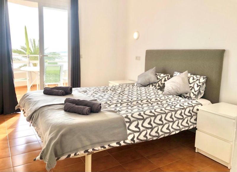 Fantásticas vistas al mar: Apartamento con balcón envolvente: Apartamento con vistas al mar Sabina C