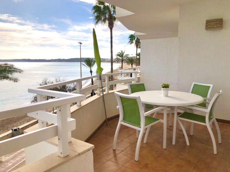 Fantásticas vistas al mar: Apartamento con balcón envolvente: Apartamento con vistas al mar Sabina C