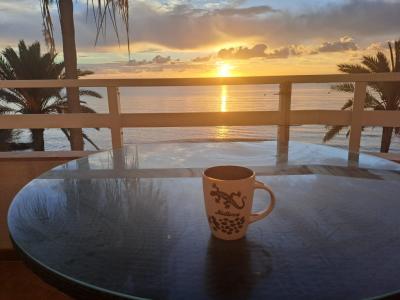 Fantásticas vistas al mar: Apartamento con balcón envolvente: Apartamento con vistas al mar Sabina C