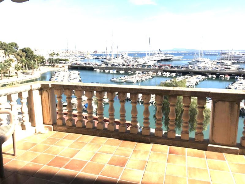 Fantástico apartamento sin amueblar con piscina comunitaria en el puerto de Palma -- AP 11