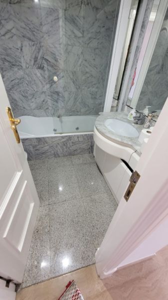 Fantástico apartamento sin amueblar con piscina comunitaria en el puerto de Palma -- AP 11