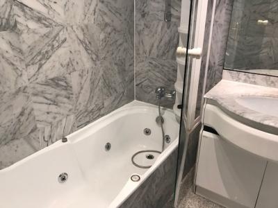 Fantástico apartamento sin amueblar con piscina comunitaria en el puerto de Palma -- AP 11