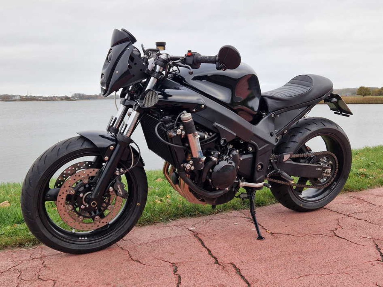 Triumph Speed Four 600 Café Racer