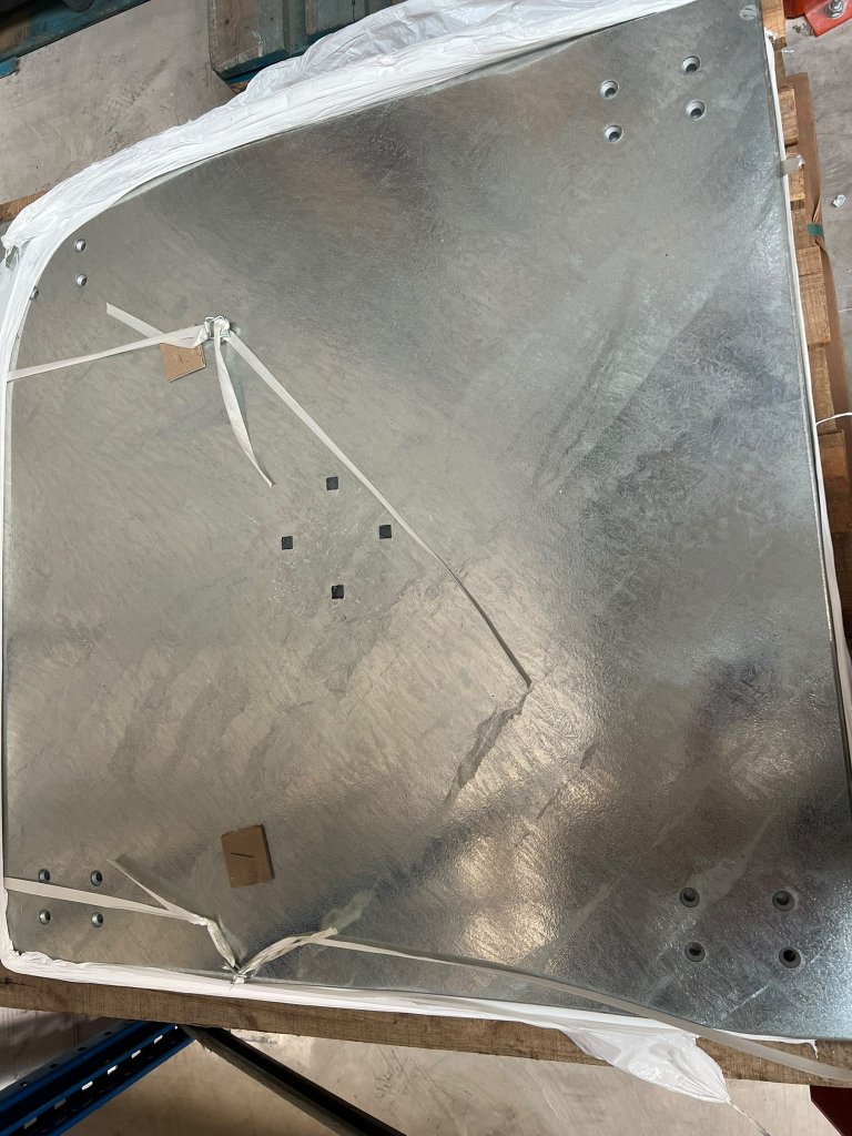 Base de sombrilla TUUCI de 90KG con ruedas y placa de cubierta