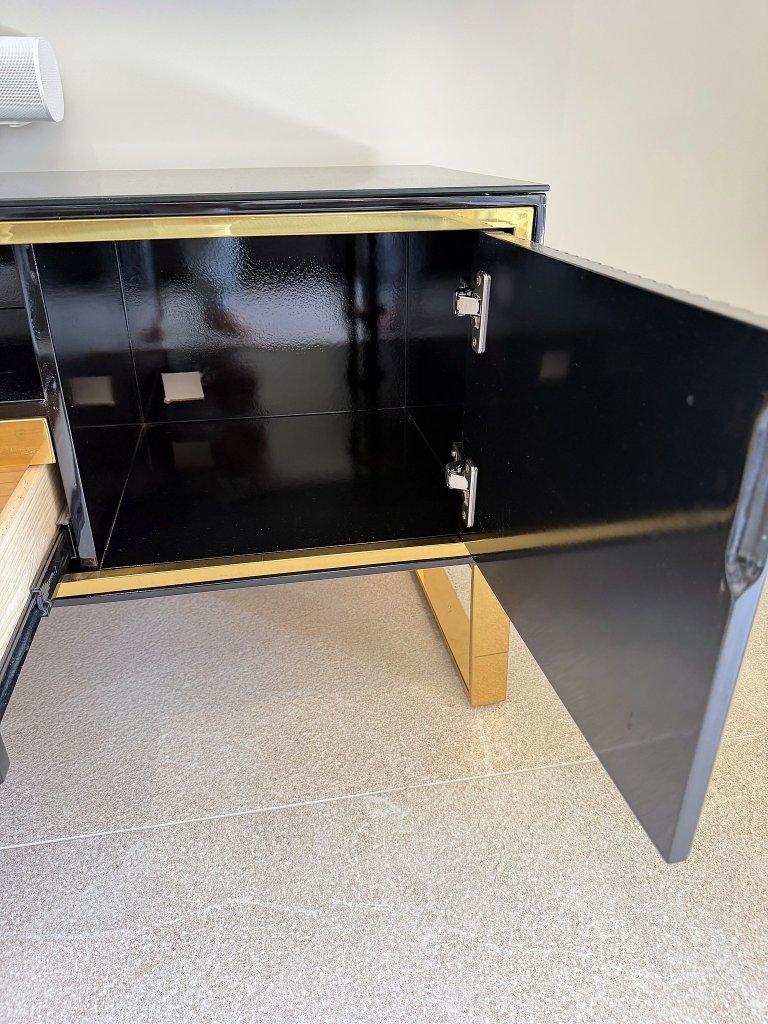 TV-Lowboard 200 cm schwarz/gold mit Rillenfront