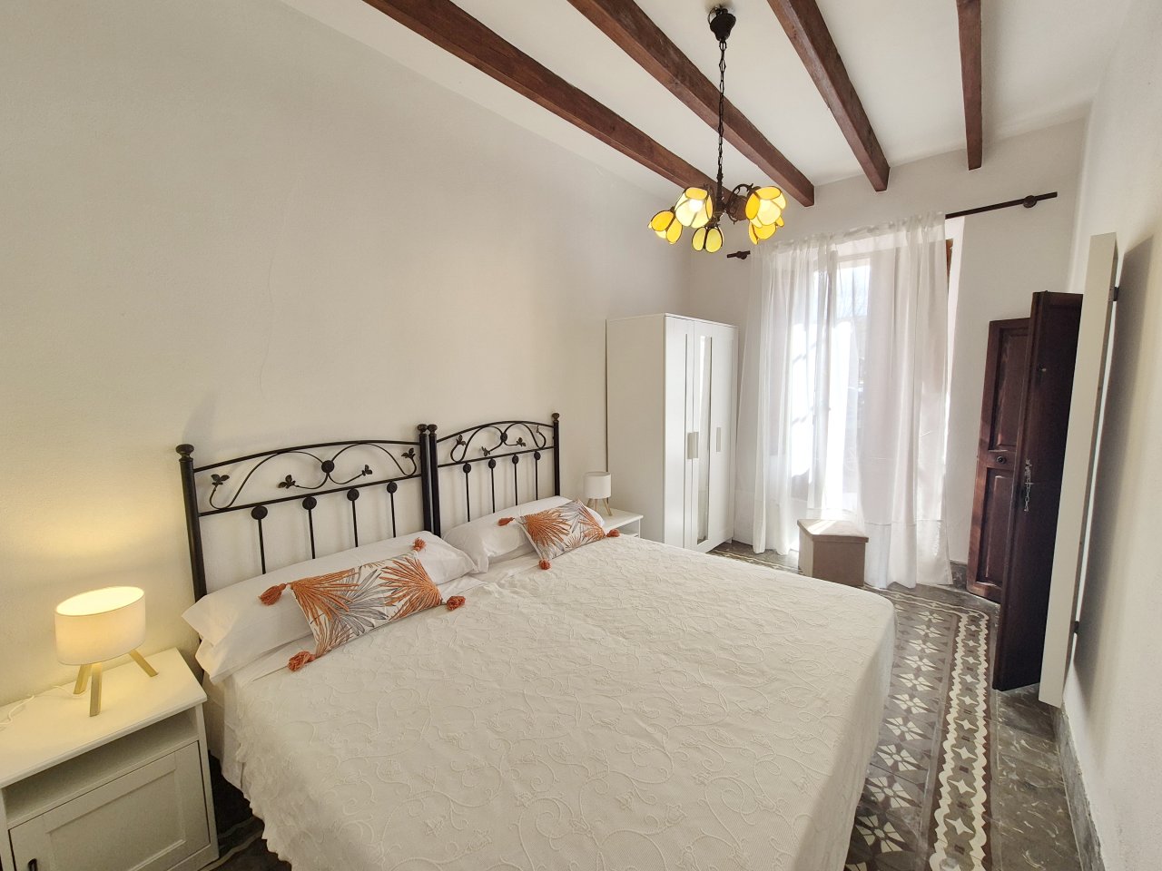 Typisch mallorquinisches Dorfhaus auf 2 Etagen in Ariany -- DH 20