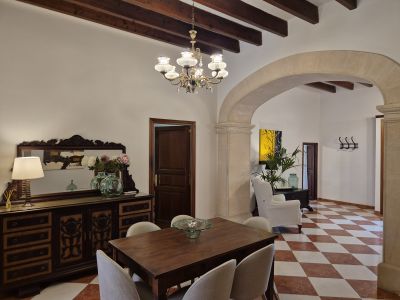 Typisch mallorquinisches Dorfhaus auf 2 Etagen in Ariany -- DH 20