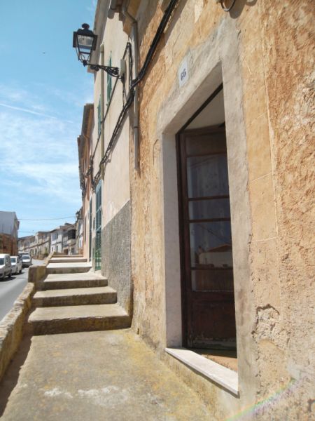Typisches mallorquinisches Dorfhaus mit Terrassen und Innenhof in Felantix ---- DH 30 VK